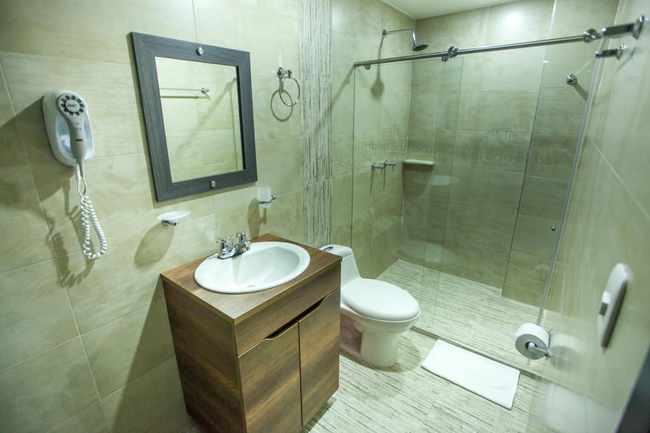 Hotel San Blass Boutique Пасто Екстериор снимка